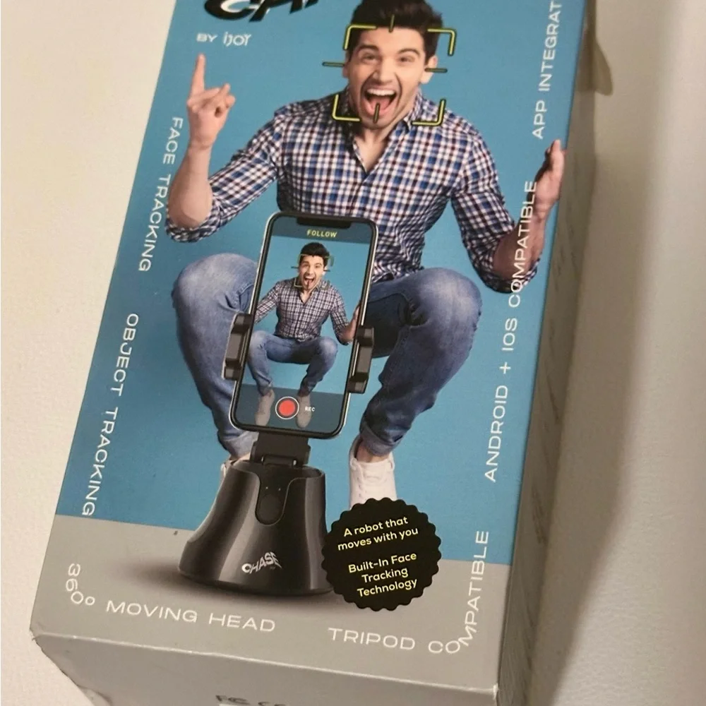 iJoy Chase 360 Face Object Tracking Tripod Mount, Smartphone Vlogging, in Box